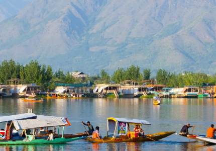 Kashmir Taxi Rental Service