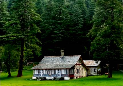 Hill Beauty Tour – Chandigarh to Dharamshala & Dalhousie