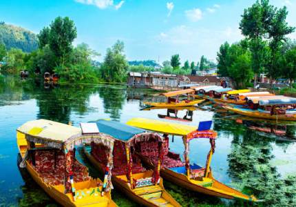 Amritsar to Kashmir Delight – Valley Views Included